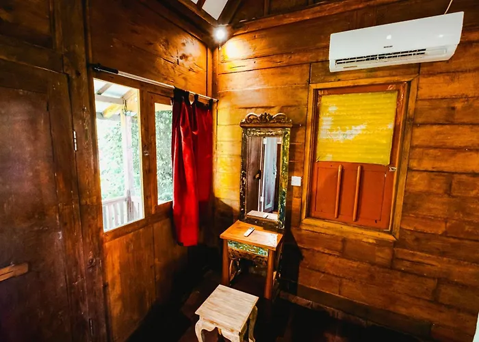 Cening Bagus Guest house *